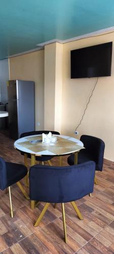 Mini department, family in Ριομπάμπα Mini department, family in Ριομπάμπα