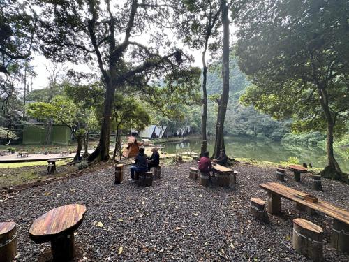 Restaurant, Telaga Warna near Mount Puncak (Gunung Mas Tea Hills) Restaurant, Telaga Warna near Mount Puncak (Gunung Mas Tea Hills)