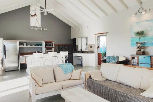 Facilities, Moonrise Loft Two bedroom house each with en suite bathroom Five min drive to Falmouth Harbor in Freemans Village Facilities, Moonrise Loft Two bedroom house each with en suite bathroom Five min drive to Falmouth Harbor in Freemans Village