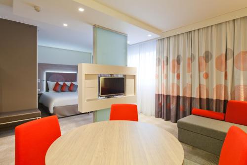 화장실, 노보텔 바르샤바 센트룸 호텔 (Novotel Warszawa Centrum Hotel) in 바르샤바 화장실, 노보텔 바르샤바 센트룸 호텔 (Novotel Warszawa Centrum Hotel) in 바르샤바