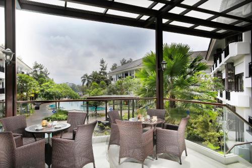 Pub/salon, Lido Lake Resort by MNC Hotel in Danau Lido Pub/salon, Lido Lake Resort by MNC Hotel in Danau Lido
