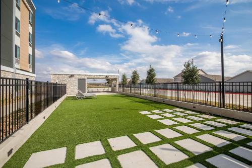 Létesítmények, Everhome Suites Bastrop in Bastrop Létesítmények, Everhome Suites Bastrop in Bastrop