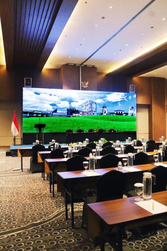애스턴 시도아르조 시티 호텔 앤 컨퍼런스 센터 (Aston Sidoarjo City Hotel and Conference Center) in 수라바야 애스턴 시도아르조 시티 호텔 앤 컨퍼런스 센터 (Aston Sidoarjo City Hotel and Conference Center) in 수라바야