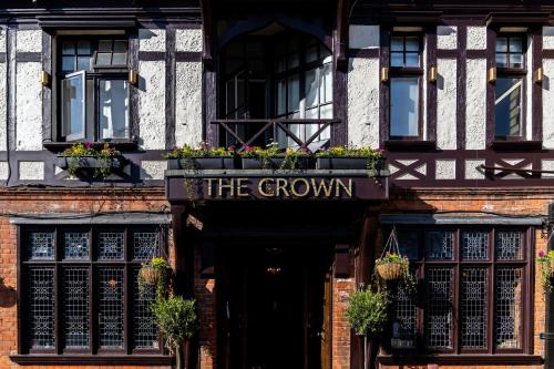 Exterior view, Crown Hotel in Greater London South West Exterior view, Crown Hotel in Greater London South West