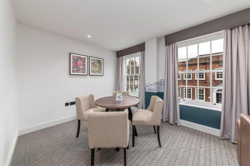 Зручності, Mercure Salisbury White Hart Hotel in Селісбері Зручності, Mercure Salisbury White Hart Hotel in Селісбері