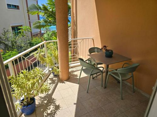 Балкон, Specious 2 bedroom in Pelican Key near the beach in Cay Bay Балкон, Specious 2 bedroom in Pelican Key near the beach in Cay Bay