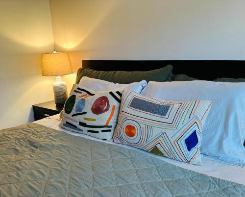Specious 2 bedroom in Pelican Key near the beach in Cay Bay Specious 2 bedroom in Pelican Key near the beach in Cay Bay