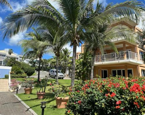 Specious 2 bedroom in Pelican Key near the beach in Cay Bay Specious 2 bedroom in Pelican Key near the beach in Cay Bay