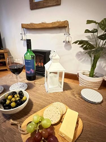 Sycamore Cottage, Falling Foss Waterfalls in Newholm Sycamore Cottage, Falling Foss Waterfalls in Newholm