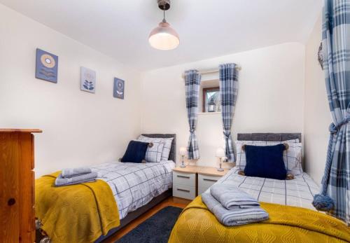 Sycamore Cottage, Falling Foss Waterfalls in Newholm Sycamore Cottage, Falling Foss Waterfalls in Newholm