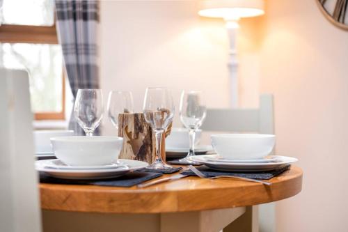 Sycamore Cottage, Falling Foss Waterfalls in Newholm Sycamore Cottage, Falling Foss Waterfalls in Newholm