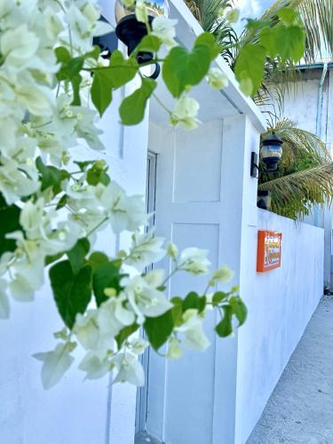 Entrance, Hudhuveli Residence in Meemu Atoll Entrance, Hudhuveli Residence in Meemu Atoll