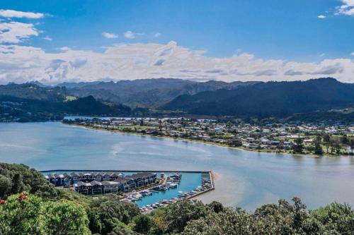 Uitzicht, Tideview Cottage - Incredible Views - Tairua in Tairua Uitzicht, Tideview Cottage - Incredible Views - Tairua in Tairua