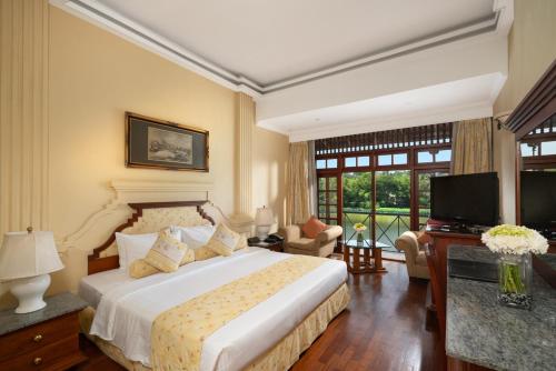 Mahaweli Reach Hotel in Kandy Mahaweli Reach Hotel in Kandy