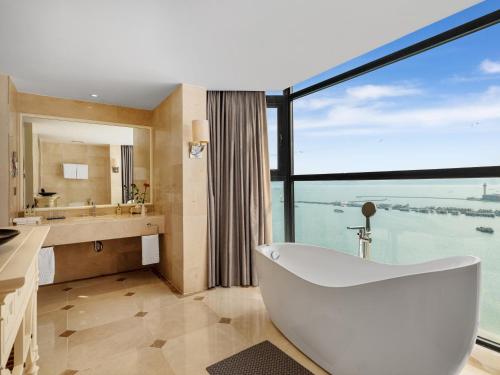 Facilities, Wyndham Legend Halong Hotel in Hạ Long Facilities, Wyndham Legend Halong Hotel in Hạ Long