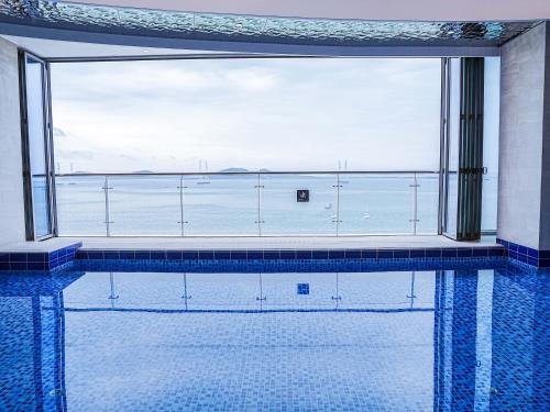 スイミングプール, ウェーブ M ホテル ウエスト (Wave M Hotel West) in 始興市(シフン) スイミングプール, ウェーブ M ホテル ウエスト (Wave M Hotel West) in 始興市(シフン)