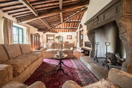 Stunning Tuscan farmhouse in Монсуммано Терме Stunning Tuscan farmhouse in Монсуммано Терме