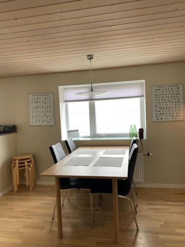מתקני המלון, 2BR Home with Sea Views and Parking - Tórshavn (2BR Home with Sea Views and Parking - Torshavn) in Argir מתקני המלון, 2BR Home with Sea Views and Parking - Tórshavn (2BR Home with Sea Views and Parking - Torshavn) in Argir