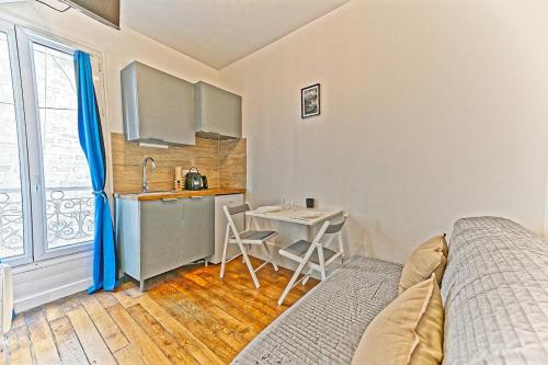 keittiö, Studio équipé dans le 18ème arrondissement (Studio equipe dans le 18eme arrondissement) in Pigalle keittiö, Studio équipé dans le 18ème arrondissement (Studio equipe dans le 18eme arrondissement) in Pigalle