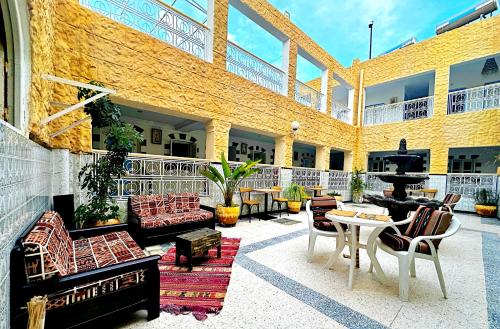 balkon/terras, Hotel Paris in Sousse balkon/terras, Hotel Paris in Sousse