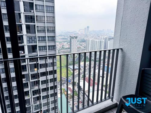 발코니/테라스, Millerz Square @ Old Klang Road by Just Stay in 미드 밸리 / 방사르 발코니/테라스, Millerz Square @ Old Klang Road by Just Stay in 미드 밸리 / 방사르