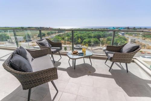Удобства, Sunlit Balcony and Coastal Charm by Sea N' Rent in Нахария Удобства, Sunlit Balcony and Coastal Charm by Sea N' Rent in Нахария