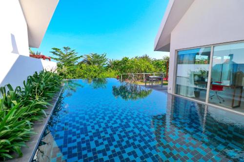 泳池, 三亚亚龙湾迎宾馆酒店 (Palace Resort Yalong Bay Sanya) in 三亚 泳池, 三亚亚龙湾迎宾馆酒店 (Palace Resort Yalong Bay Sanya) in 三亚