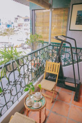 Balcony/terrace, ZeitHome 305, 2 Special Balconies, 2 Beds, WIFI, NETFLIX in Hoan Kiem District - Ngoc Son Temple Balcony/terrace, ZeitHome 305, 2 Special Balconies, 2 Beds, WIFI, NETFLIX in Hoan Kiem District - Ngoc Son Temple