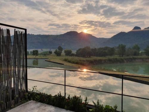 Avartarn Miracles Hotel in Uthai Thani Avartarn Miracles Hotel in Uthai Thani