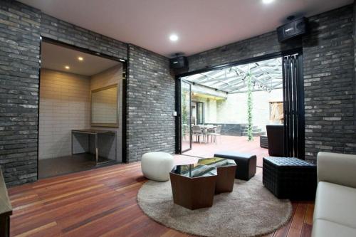 โฮเต็ล อฮาวา (Hotel Ahava) in โซล โฮเต็ล อฮาวา (Hotel Ahava) in โซล