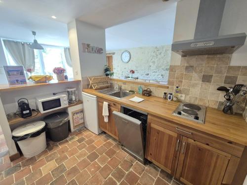 La Tournerie, Gîte 10 pers piscine près Puy du Fou (La Tournerie, Gite 10 pers piscine pres Puy du Fou) in Saint-Fulgent La Tournerie, Gîte 10 pers piscine près Puy du Fou (La Tournerie, Gite 10 pers piscine pres Puy du Fou) in Saint-Fulgent