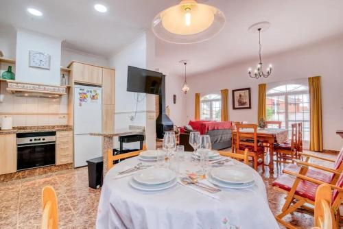 Family Villa in Benifayó with Year-Round Private Pool (Family Villa in Benifayo with Year-Round Private Pool) in Benifaio Family Villa in Benifayó with Year-Round Private Pool (Family Villa in Benifayo with Year-Round Private Pool) in Benifaio