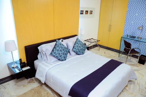 This photo about Ofihotel Versalles shared on HyHotel.com