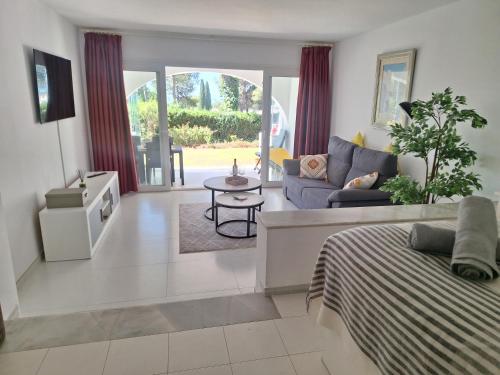 Sunny Miraflores Retreat in El Juncal Sunny Miraflores Retreat in El Juncal