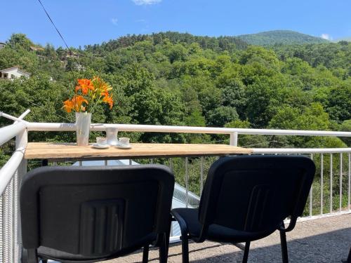 Hostel La Casa Dilijan in Діліжан Hostel La Casa Dilijan in Діліжан