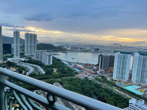 Seaview condo near airport and Disney Land in Hong Kong Airport Seaview condo near airport and Disney Land in Hong Kong Airport