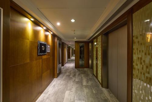 Rosedale Hotel Hong Kong in Causeway Bay Rosedale Hotel Hong Kong in Causeway Bay
