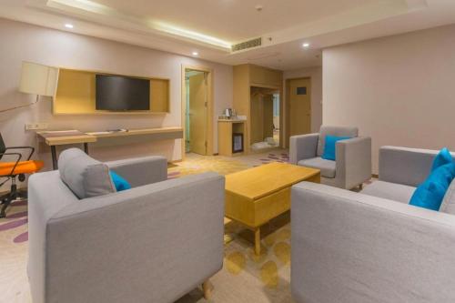 Lavande Hotels Guangzhou Fangcun Huadiwan Metro Station in Fangcun District Lavande Hotels Guangzhou Fangcun Huadiwan Metro Station in Fangcun District