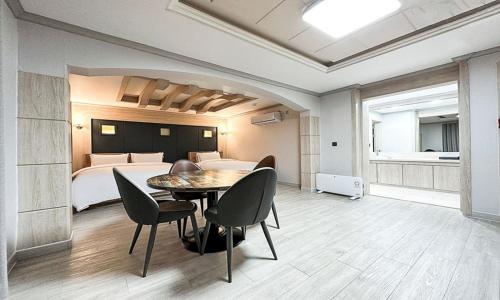 Gumi Time Hotel in Gumi-si Gumi Time Hotel in Gumi-si