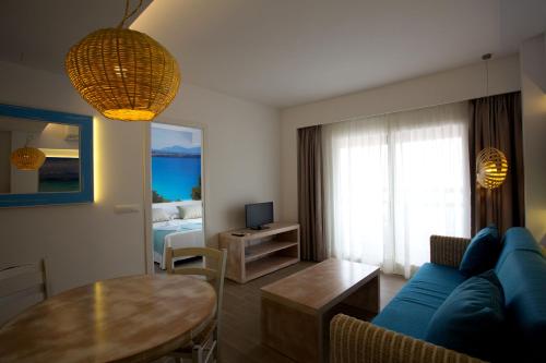 This photo about Apartamentos Pou Des Pujols shared on HyHotel.com