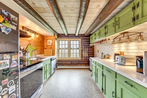 2 Mi to Lake Willoughby Peaceful Log Cabin! in Westmore 2 Mi to Lake Willoughby Peaceful Log Cabin! in Westmore