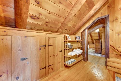 2 Mi to Lake Willoughby Peaceful Log Cabin! in Westmore 2 Mi to Lake Willoughby Peaceful Log Cabin! in Westmore