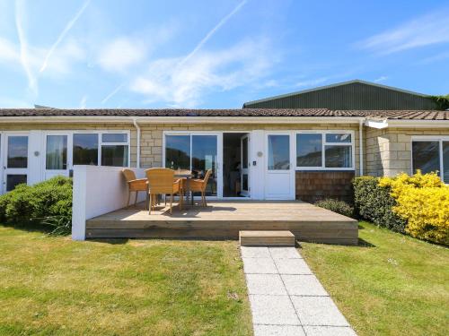 Exterior view, Cape 12, in Freshwater North Exterior view, Cape 12, in Freshwater North