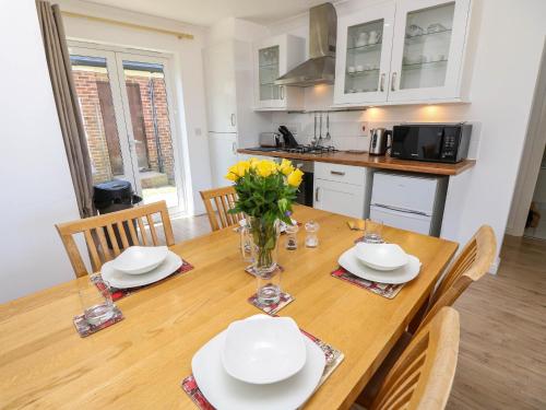 Exterior view, Cape 12, in Freshwater North Exterior view, Cape 12, in Freshwater North