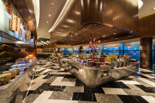 Restaurace, Pullman Nanjing Lukou Airport Hotel in Nanjing Restaurace, Pullman Nanjing Lukou Airport Hotel in Nanjing