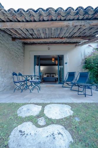 La Belle Vie in Saint Hilaire D'Ozilhan La Belle Vie in Saint Hilaire D'Ozilhan