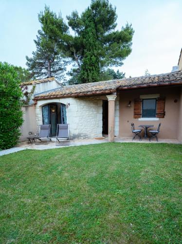 La Belle Vie in Saint Hilaire D'Ozilhan La Belle Vie in Saint Hilaire D'Ozilhan