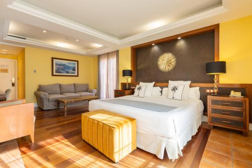 Hotel MR Les Rotes in Las Rotas Beach Hotel MR Les Rotes in Las Rotas Beach