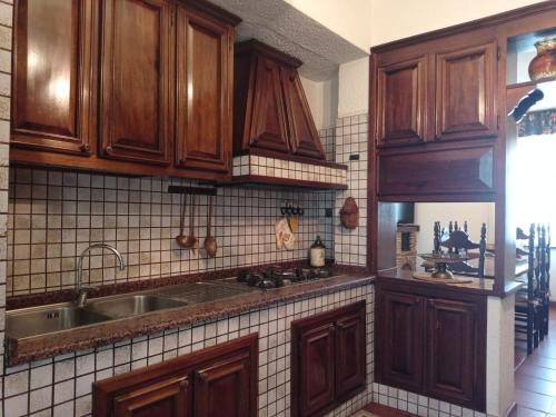 Kitchen, Villa Civetta tra Roma e i Castelli Romani in Monte Porzio Catone Kitchen, Villa Civetta tra Roma e i Castelli Romani in Monte Porzio Catone