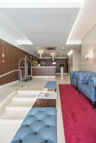 Vestíbulo, RK Suite Hotel in Luanda Vestíbulo, RK Suite Hotel in Luanda